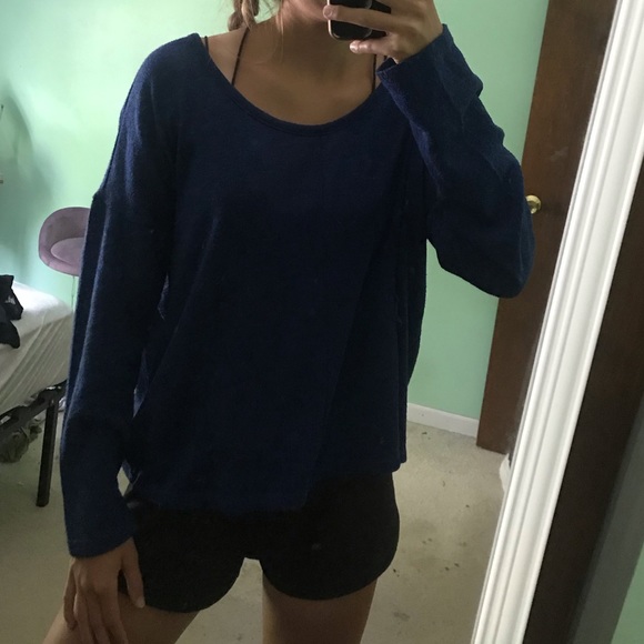 blue sweater - Picture 5 of 6